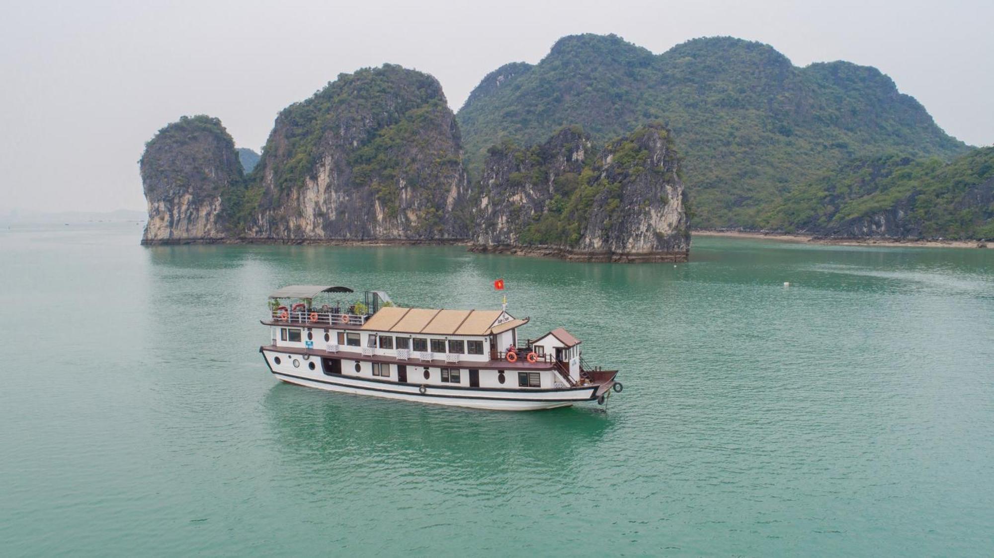 Ruby Cruise Hotel Ha Long Exterior photo